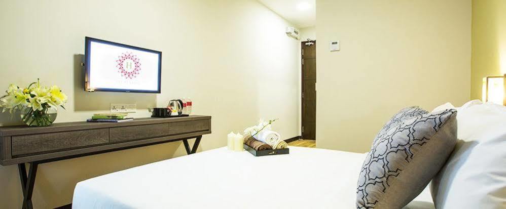 Humaira Hotel Танах-Мерах Экстерьер фото